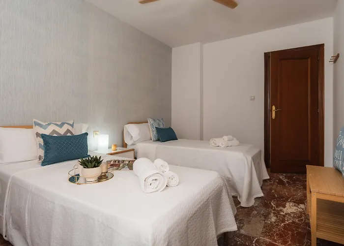 Avenida Del Sur Con Parking 아파트